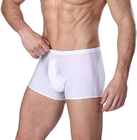 chicos sin ropa interior