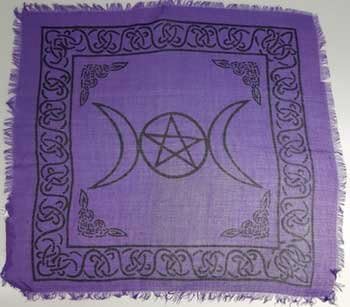 Triple Moon w/pentagram cloth 18" x 18"