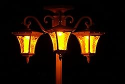 Sun-Ray 312011 Vittoria Three Head Solar Lamp Post