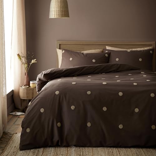 Appletree Boutique Dot Garden Chocolate Duvet Cover Set King – Spots Tufted Bedding – Breathable Cotton – Includes 1 Duvet Cover (220 x 230cm) & 2 Pillowcases – Chocolate Spots Bedroom Set