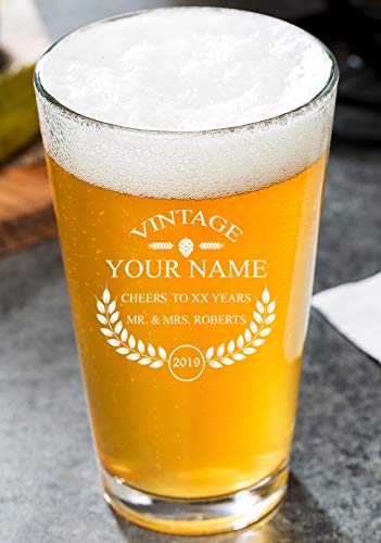 PersonalizedÂ Beer Glass - Custom Engraved Beer Mug, Pint Glass, Pilsner Glass, Pitcher. | Add your own Engraved Text - Vintage Design (Pint Glass 16oz)