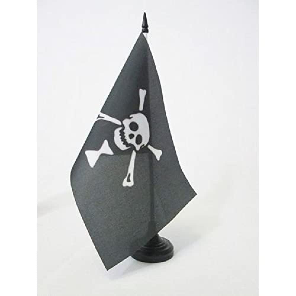 AZ FLAG Pirate Emanuel Wynne Table Flag 5'' x 8'' - skull Pirates Office Decoration 100% Polyester 21 x 14 cm - Mini Desk Flag with Pole and Black Plastic Base