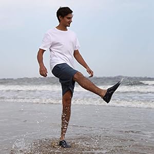 Schnorchelmasken 41bhmLcWqwL. SS300 Obermaterial: Synthetik, Breathable und glatte Stoffe gibt Ihnen ein angenehmes und freies Tragegefühl.
Innenmaterial: Elastisch Textil, feuchtigkeitsbeständig, antibakteriell, erhöht den Tragekomfort und bietet gleichzeitig eine gesünder Schuh Umwelt.
Sohle: Gummi. Anti-Rutsch-und Top-Qualität Gummisohle, Die Einlegesohlen geben Ihren Füßen weicher Berührung.