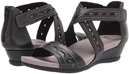 earth hyannis sandals