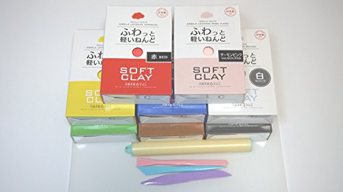 Daiso 8 colors soft clay set with a clean washable bord and clay kit.