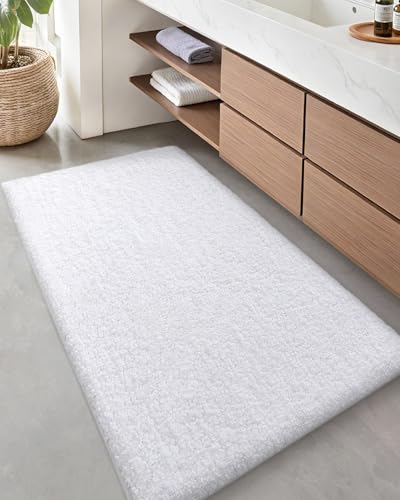 Color&Geometry Absorbent Bath Mat 60x110 cm, Soft Bathroom Mat Non Slip, Machine Washable Bathroom Rug, Bathmat Bath Mats for Bathroom Bathtub (White)