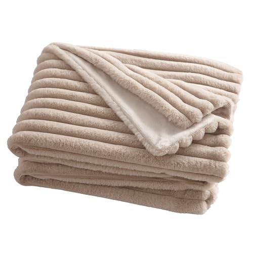 Appletree Faux Fur Throw – 180x130cm – Natural Colour – Soft Touch Blanket – Rabbit Fur Imitation – Quilted Sofa/Bed Cover – Plush Decorative Throw – Matching Cushion Available