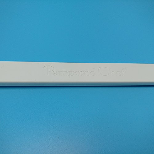 The Pampered Chef 1655 Skinny Spatula