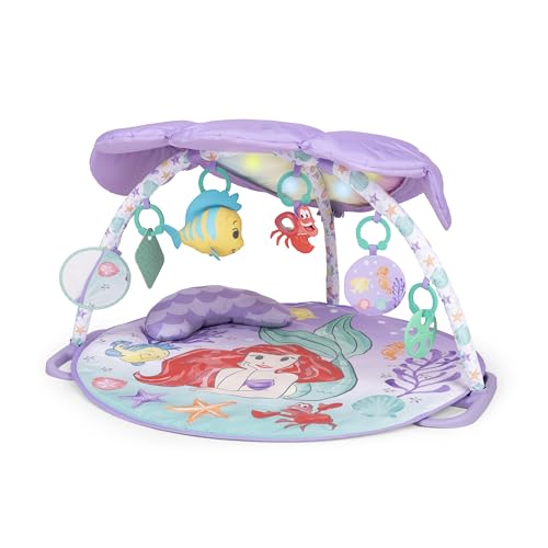 Bright Starts, Disney Baby Die kleine Meerjungfrau Twinkle Trove Spieldecke mit Spielbogen, 25 Minuten Melodien, 6 Spielzeuge enthalten, Neugeborene +