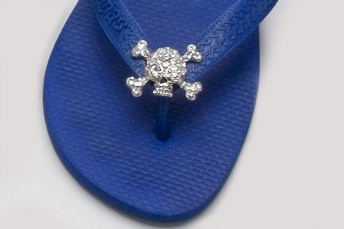 Sassy Clips Skull with Clear Crystal Rhinestones and Clear Crystal Rhinestone Eyes