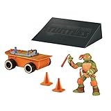 Teenage Mutant Ninja Turtles Michelangelo With Skateboard and Ramp Vehicle With Figure