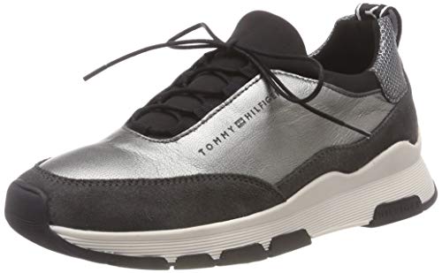 Women's Low-Top Sneakers