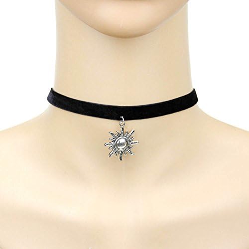 Moonlight River Retro Lolita Pendant Choker Necklace (Sunflower)