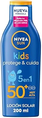 Kids Protege & Cuida 5 en 1 - Loción Solar con SPF50+ - Protector Solar Infantil Extra Resistente al Agua - Con Pantenol, Vitamina C y E - Aprobado por Pediatras - Todo Tipo de Piel - 200 ml