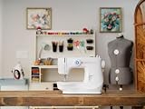Singer M2105 Sewing Machine White 8 Stitches Full Metal Frame Portable view 2
