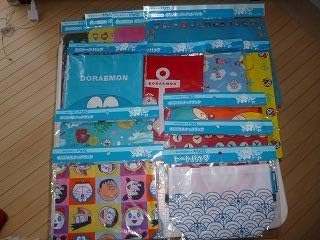 Amazon Co Jp ドラえもん サントリー 景品１３点 ホビー 通販