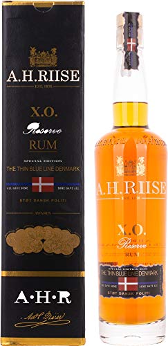 A.H. Riise XO The Thin Blue Line| Premium Spirituose auf Rumbasis | Lieblicher Geschmack | 700 ml | 40% Vol.