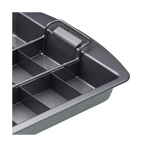 Chicago Metallic CMET26740 Professional Non-Stick Brownie Tin with Dividers and Loose Base, 23 x 33 cm (9" x 13"), Carbon Steel, Grey