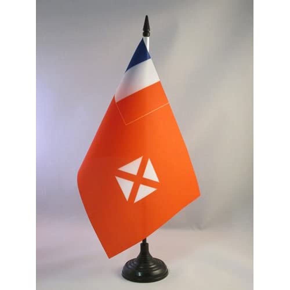 AZ FLAG Wallis and Futuna Table Flag 5'' x 8'' - Wallisian Office Decoration 100% Polyester 21 x 14 cm - Mini Desk Flag with Pole and Black Plastic Base
