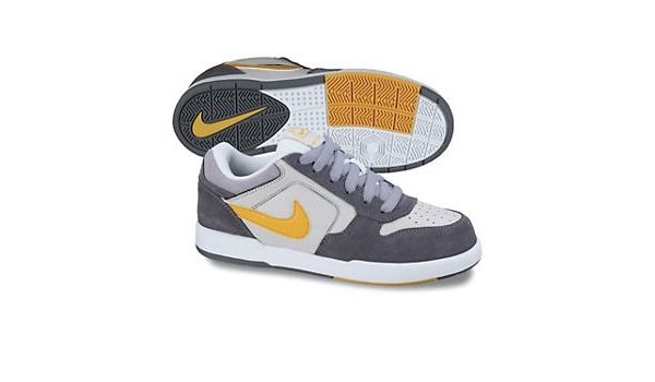 Amazon.com: NIKE RENZO JR (BOYS) : Deportes y Actividades al Aire Libre