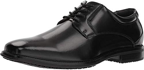 dockers non slip shoes