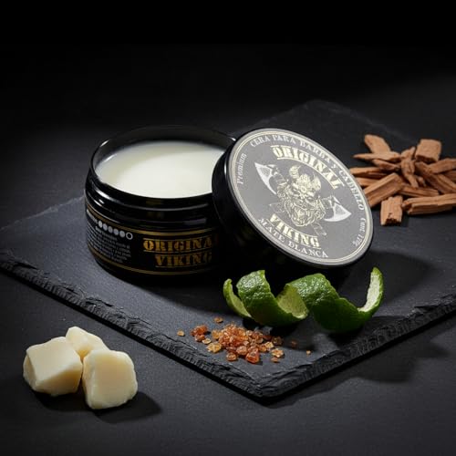 ORIGINAL VIKING | Cera MATE PREMIUM CON FÓRMULA COMPLETAMENTE NUEVA para Barba, Bigote y Cabello. Efecto Mate para un look moderno y casual, da textura a tu estilo, modelado preciso y duradero. Con Aroma Seductor, Sin sustancias dañinas, Vegano, Cruelty-Free. Atrévete y Conquístalo todo 120g