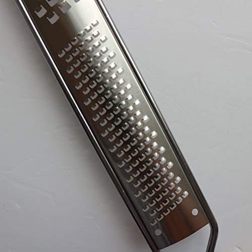 Wide Citrus Lemon Zester Cheese Grater Parmesan Ginger Garlic Nutmeg Chocolate Vegetables Fruits Razor-Sharp Stainless Steel Blade Protect Cover Dishwasher Safe Color Yellow - Thumbnail 4