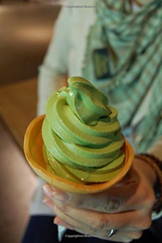 Delicious Green Matcha Ice Cream Cone Journal: 150 Page Lined Notebook/Diary Paperback – 27 Aug 2017