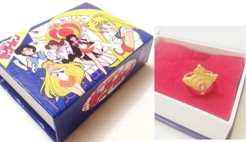 Sailor Moon Ring Gold with pink rhinestone