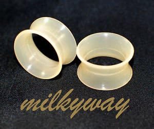 2 FLESH TONE SILICONE FLARE EAR SKIN TUNNEL GAUGES PLUG