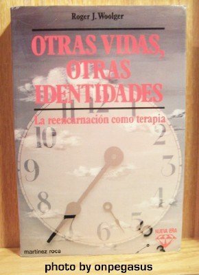 Portada de Otras vidas, otras identidades
