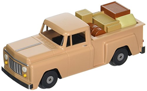 Williams by Bachmann E-Z Street Vehicle Pickup Truck (O Scale), Beige