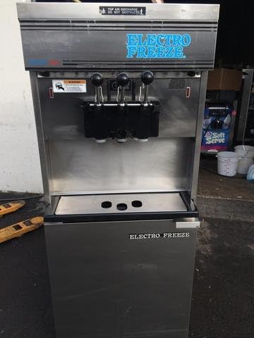 ELECTRO FREEZE 88T-CMT-113 SERIAL L2A-3062 1PH WATER Soft Serve Ice Cream Frozen Yogurt Machine