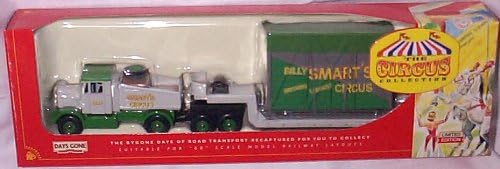 Lledo days gone the circus collection scammel ballast box with low loader and box load set 1.76 scale limited edition diecast model
