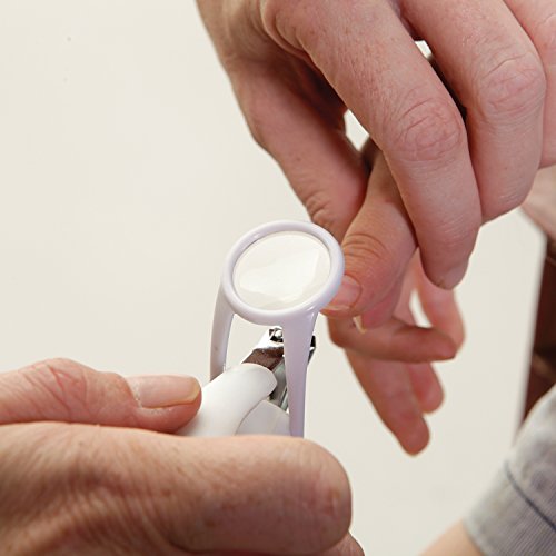 Dreambaby Deluxe Nail Clippers with Magnifying Glass