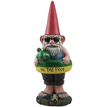 peeing gnome statue
