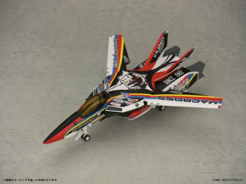 1/6VF-1J VALKYRIE MACROSS 30TH ANNIVERSARY COLOR