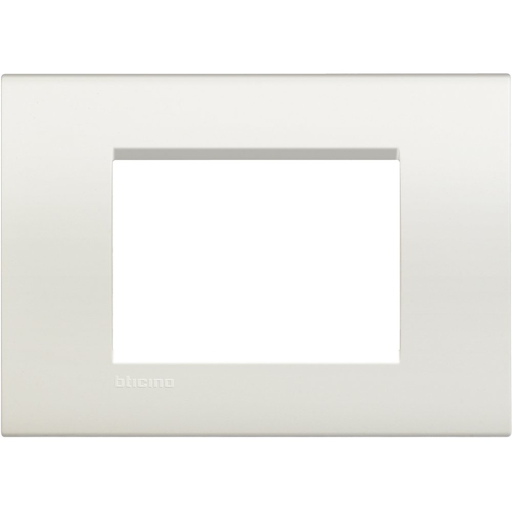 BTicino Livingloght Plate 3 Modules, Rectangular shape, pack of 1, Opaque White