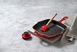 Le Creuset Grill Brush Plastic Cerise 93010200060000 view 3