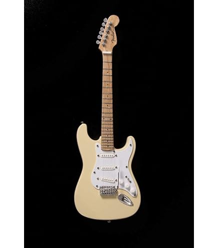 Fender Stratocaster ホワイト（レプリカ） Fender Made in Japan Hybrid '68 Stratocaster Arctic White