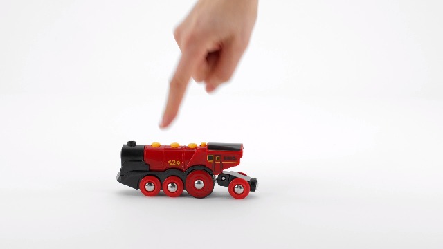 6 Brio+Mighty+Action+Locomotive+Train