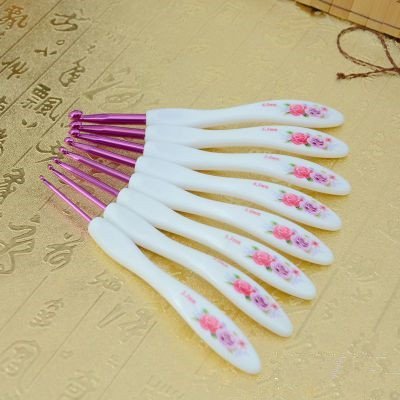 WIN Crochet Hooks Set,8 Pcs Plastic Aluminum Crochet Handles Needles Sweater Weave Knitting Tools (Pink)