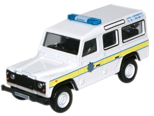 Oxford Diecast 1:76 Garda Land Rover Defender Station Wagon Collectable model 76DEF004