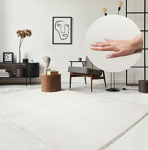 the carpet Relax Moderner Flauschiger Kurzflor Teppich, Anti-Rutsch Unterseite, Waschbar bis 30 Grad, Super Soft, Felloptik, Creme, 240 x 340 cm