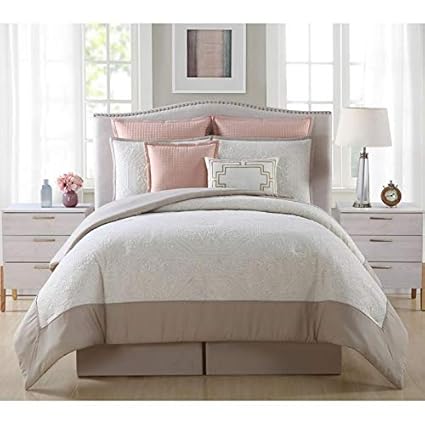 Amazon Com 8 Piece Embroidered Medallion Quilted Comforter