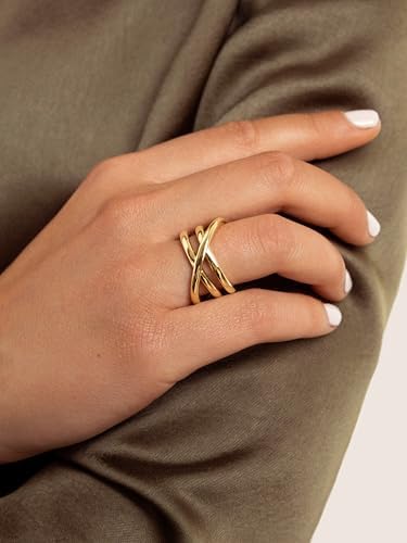 - Anillo Trinity. Latón Macizo con Acabado Baño en Oro de 18 Kt. Joyas para Mujer. Talla 16