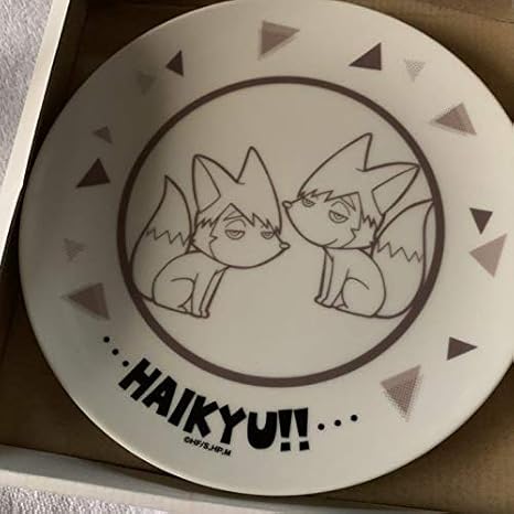 Amazon ハイキュー プレート皿 稲荷崎高校 宮侑 治キツネver アニメ 萌えグッズ 通販