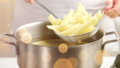 Hiware Set of 3 Stainless Steel Skimmer Strainer, 13.8 Inches, 14.8 Inches & 16.4 Inches, Wire Skimmer with Spiral Mesh, Professional Grade Handle Skimmer Spoon/Ladle for Spaetzle / Pasta / Chips