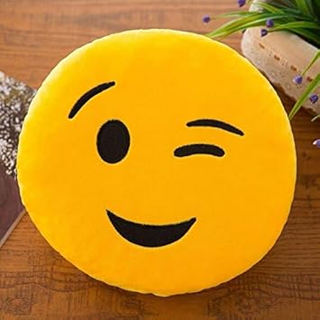Amazon Com Ilutoy 32cm Emoji Pillow Smiley Face Pillow Decorative