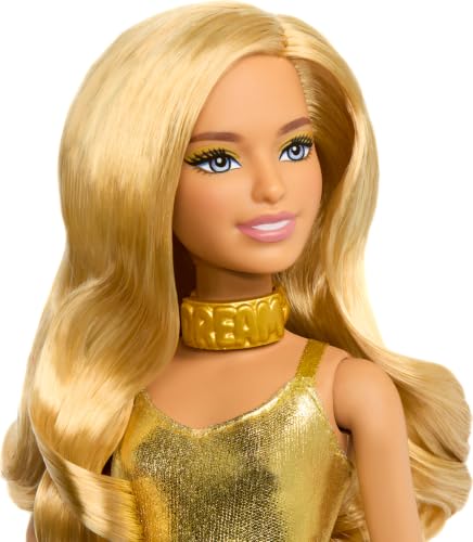 - Bambola Fashionistas n. 222, silhouette petite con capelli biondi ondulati, accessori dorati e tuta alla moda, da collezione per il 65° anniversario, giocattolo per bambini, 3+ anni, HRH19